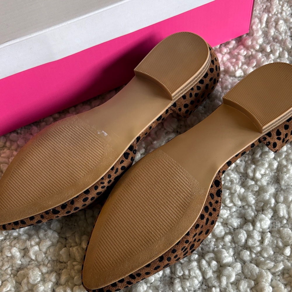 Isaac Mizrahi Brown Leopard Print Flats - Picture 3 of 3